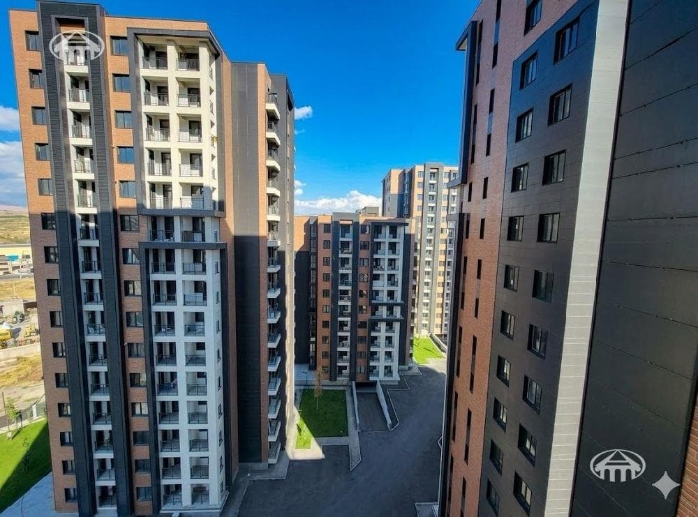 Квартира · 3 комн. · 82 м² · Зовуни