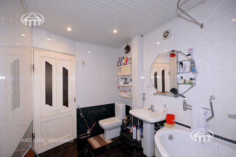 Квартира · 5 комн. · 164 м² · Кентрон