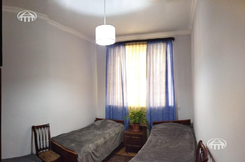 Սեփական տուն · 5 սեն. · 167 մ² · Կենտրոն