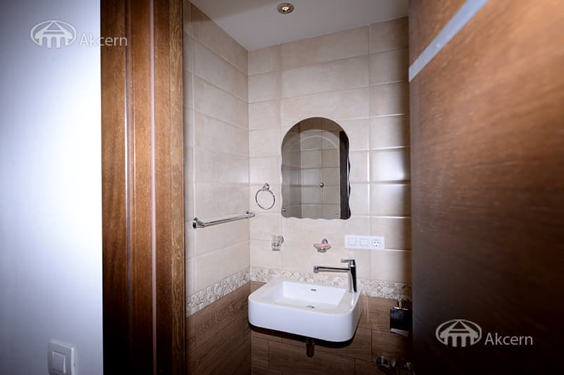 Apartment · 2 rooms · 54 m² · Kentron — photo 21 / 24