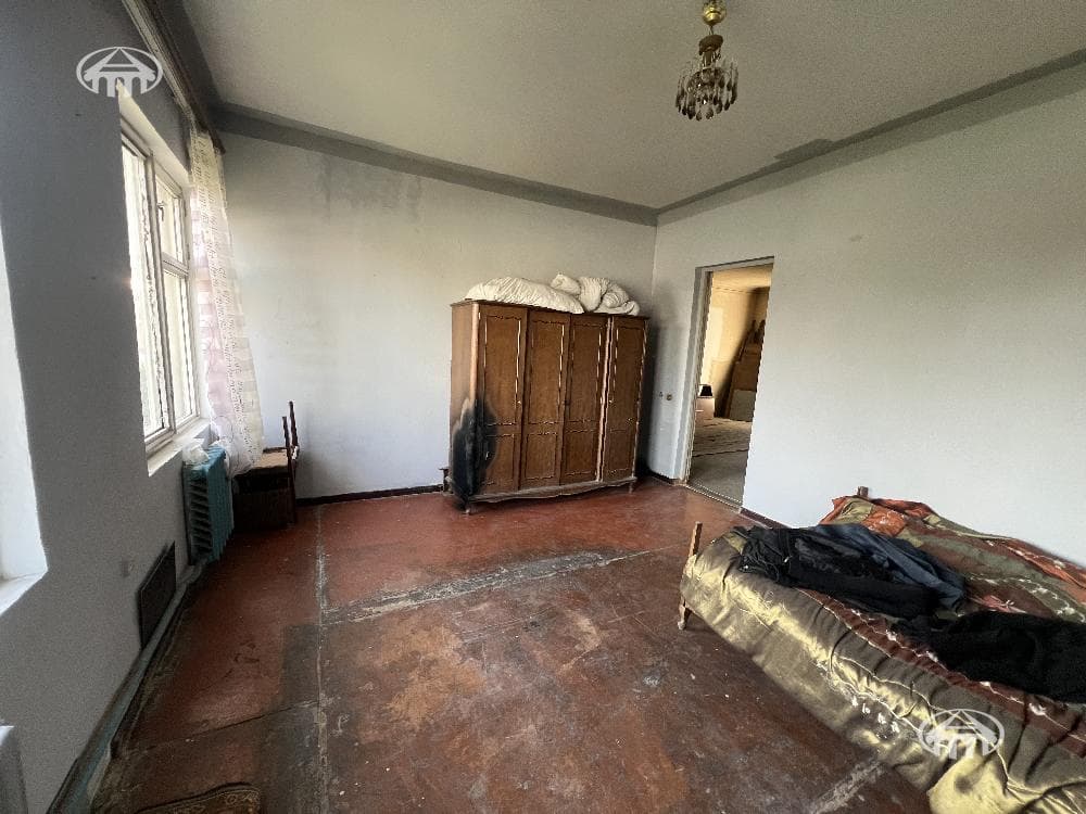 House · 9 rooms · 400 m² · Ajapnyak