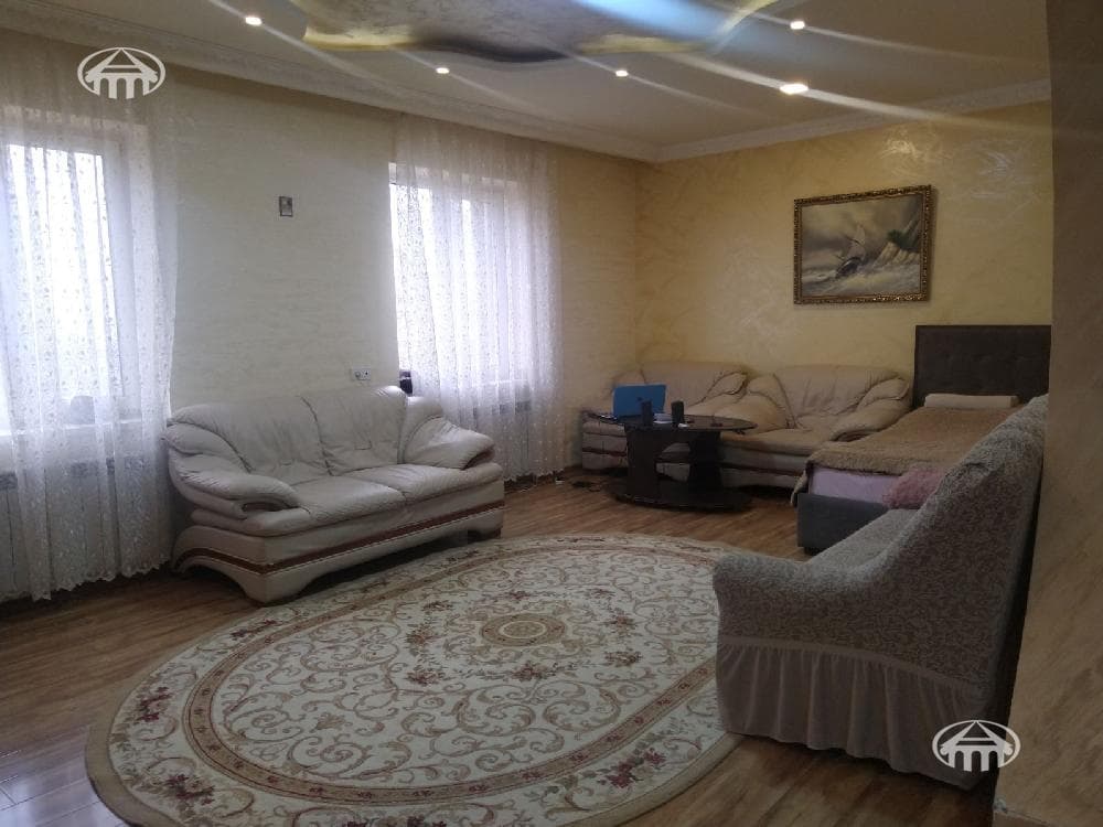 Առանձնատուն · 5 սեն. · 256 մ² · Բալահովիտ