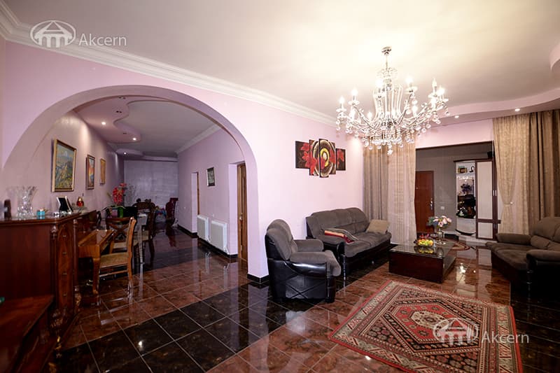 Квартира · 3 комн. · 120 м² · Кентрон
