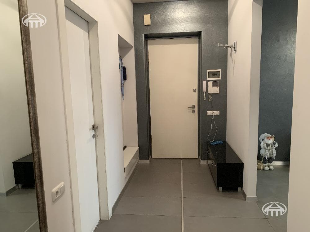 Apartment · 3 rooms · 92 m² · Kentron