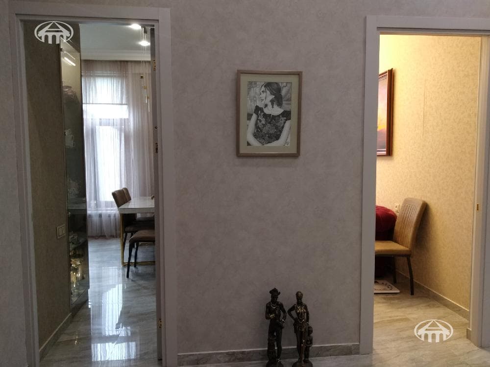 Apartment · 3 rooms · 82 m² · v. Arinj