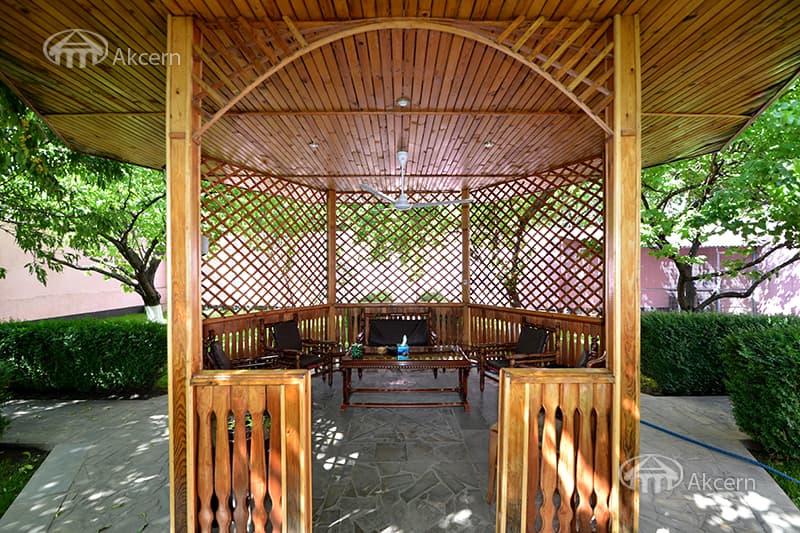 Mansion · 5 rooms · 280 m² · Parakar