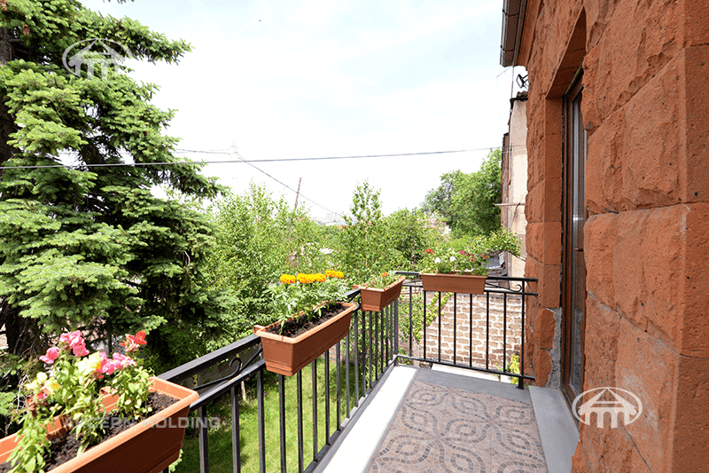 Mansion · 4 rooms · 300 m² · Nork-Marash