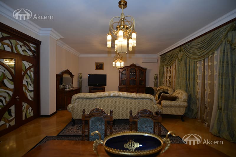 Дом · 7 комн. · 400 м² · Арабкир