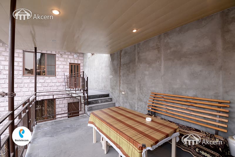 Առանձնատուն · 6 սեն. · 427 մ² · Կենտրոն