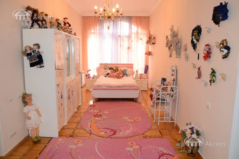 Особняк · 7 комн. · 506 м² · Кентрон