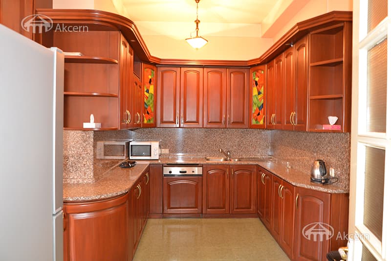 Квартира · 5 комн. · 200 м² · Кентрон