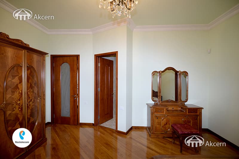 Առանձնատուն · 6 սեն. · 863 մ² · Նորք-Մարաշ