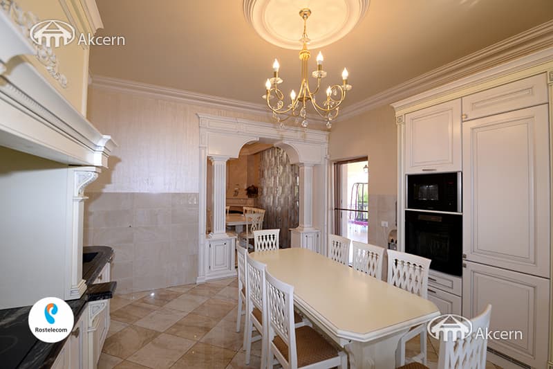 Mansion · 7 rooms · 729 m² · v. Arinj