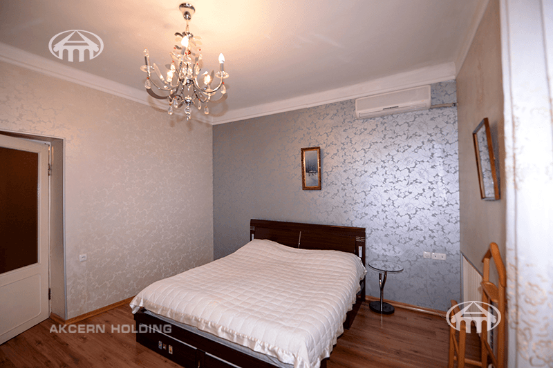 House · 3 rooms · 131 m² · Arabkir