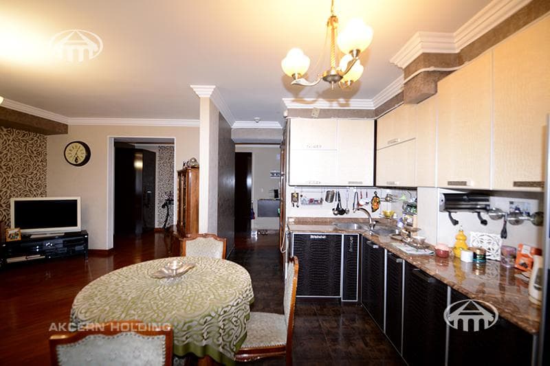 Квартира · 4 комн. · 114 м² · Кентрон