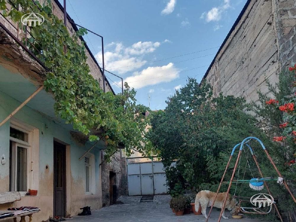 Առանձնատուն · 6 սեն. · 326 մ² · Օշական