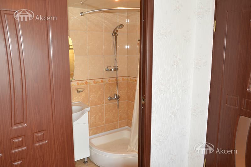Apartment · 4 rooms · 103 m² · Kentron
