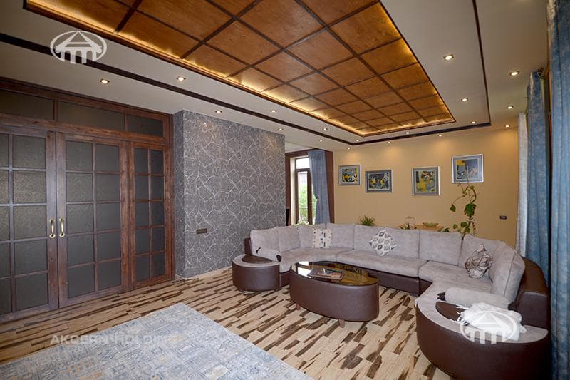 Առանձնատուն · 5 սեն. · 640 մ² · գ․ Առինջ