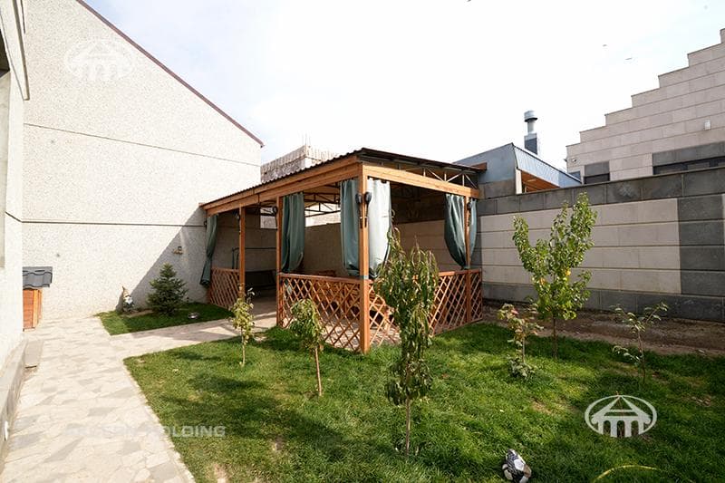 Mansion · 5 rooms · 220 m² · Davtashen