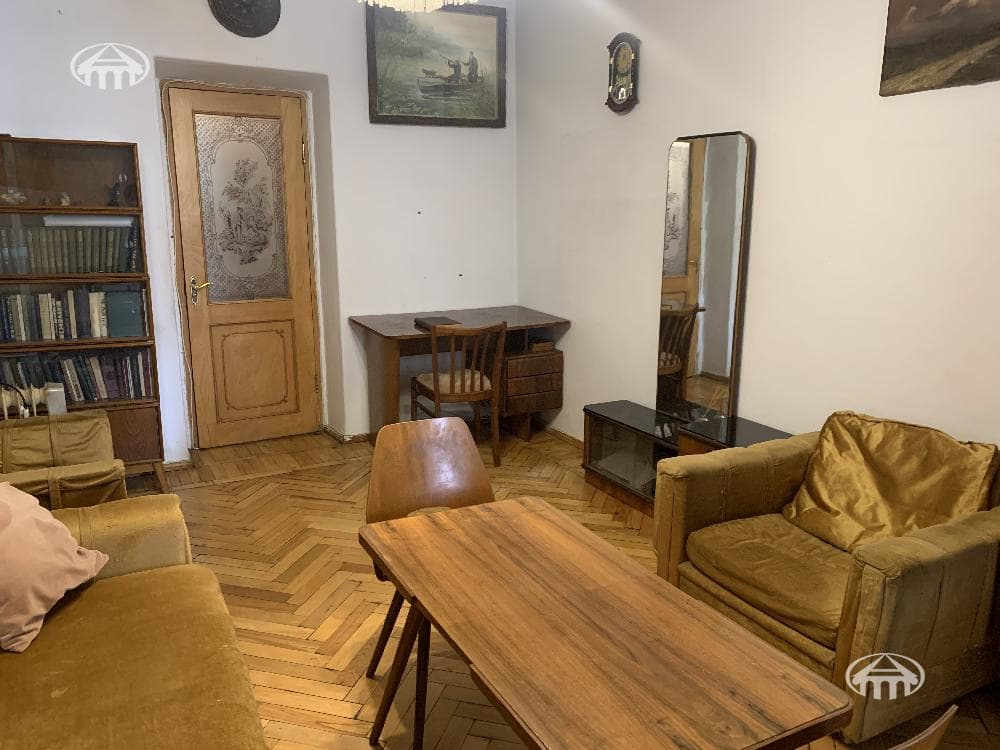 Квартира · 3 комн. · 74 м² · Кентрон
