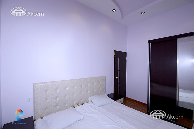 Дом · 6 комн. · 208 м² · Кентрон