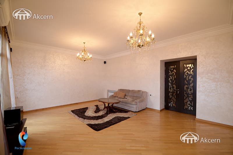 Բնակարան · 4 սեն. · 117 մ² · Կենտրոն