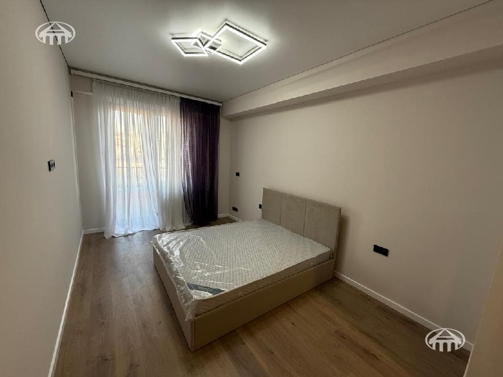 Apartment · 2 rooms · 72 m² · Kentron