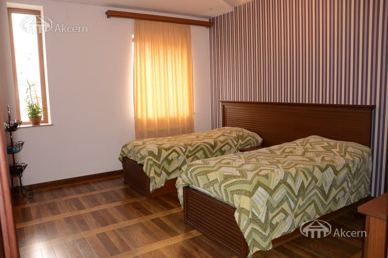 Особняк · 6 комн. · 285 м² · с. Ариндж