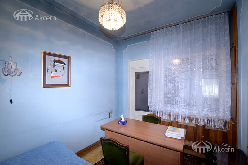 Дом · 7 комн. · 557 м² · Кентрон