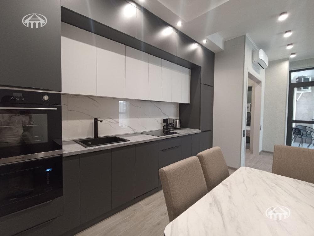 Квартира · 2 комн. · 57 м² · Кентрон