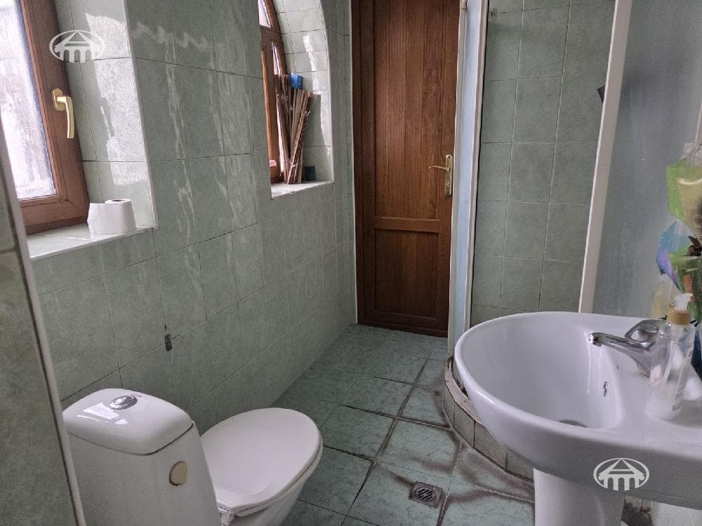 House · 6 rooms · 865 m² · Arabkir