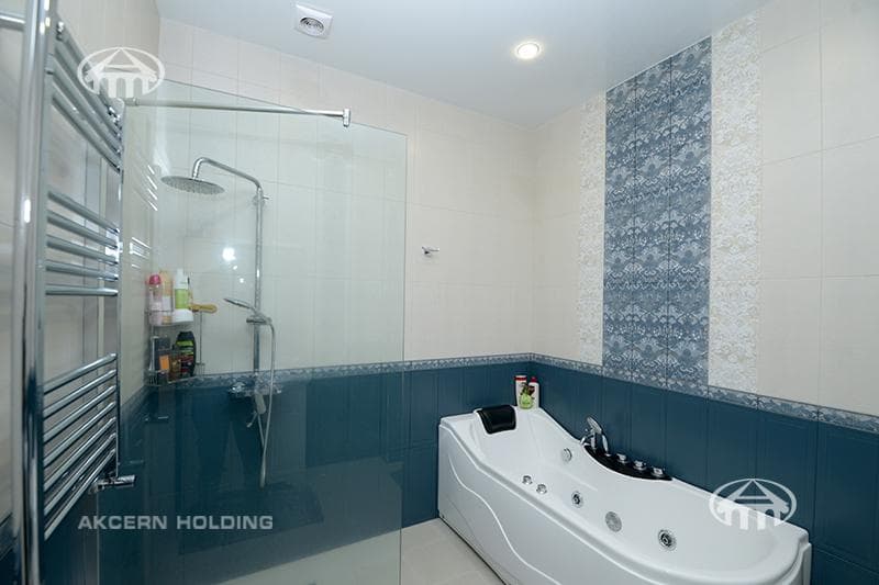 House · 6 rooms · 567 m² · Ajapnyak