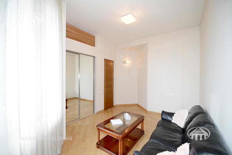Mansion · 6 rooms · 689 m² · Vahagni