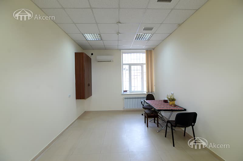 Office · 461 m² · Kentron