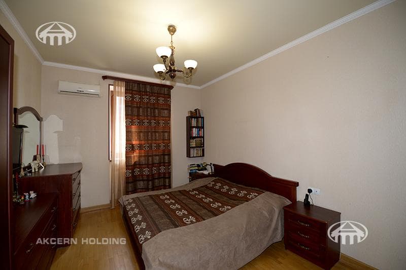 Apartment · 5 rooms · 166 m² · Kentron