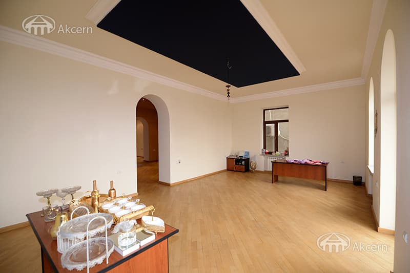Офис · 347 м² · Кентрон