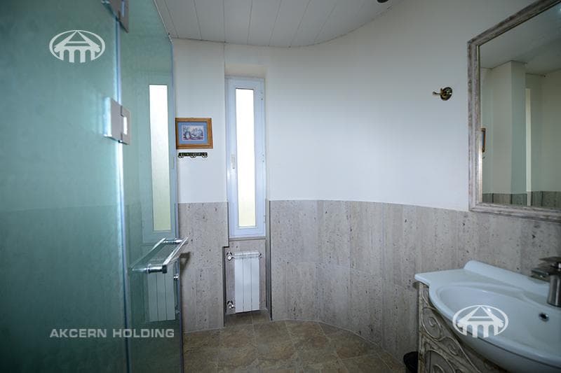 Mansion · 8 rooms · 390 m² · Arabkir
