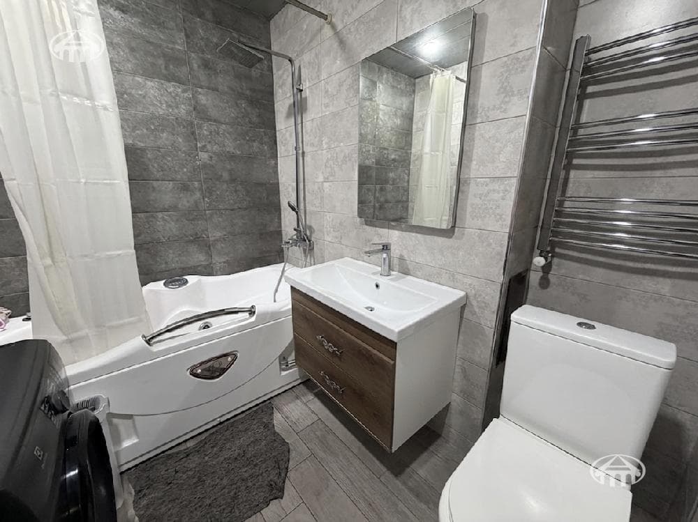 Квартира · 2 комн. · 63 м² · Нор-Норк