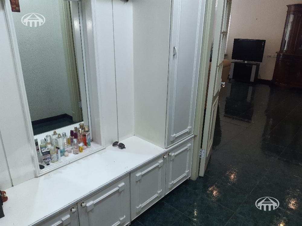 Apartment · 3 rooms · 106 m² · Kentron