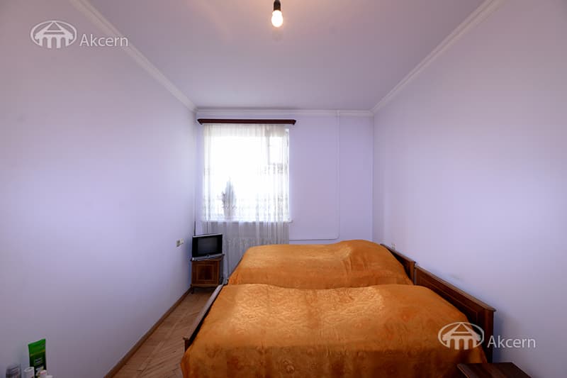Առանձնատուն · 8 սեն. · 500 մ² · Արաբկիր
