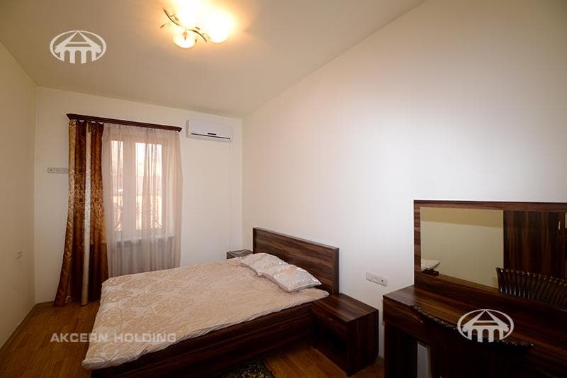 Дом · 4 комн. · 304 м² · Арабкир