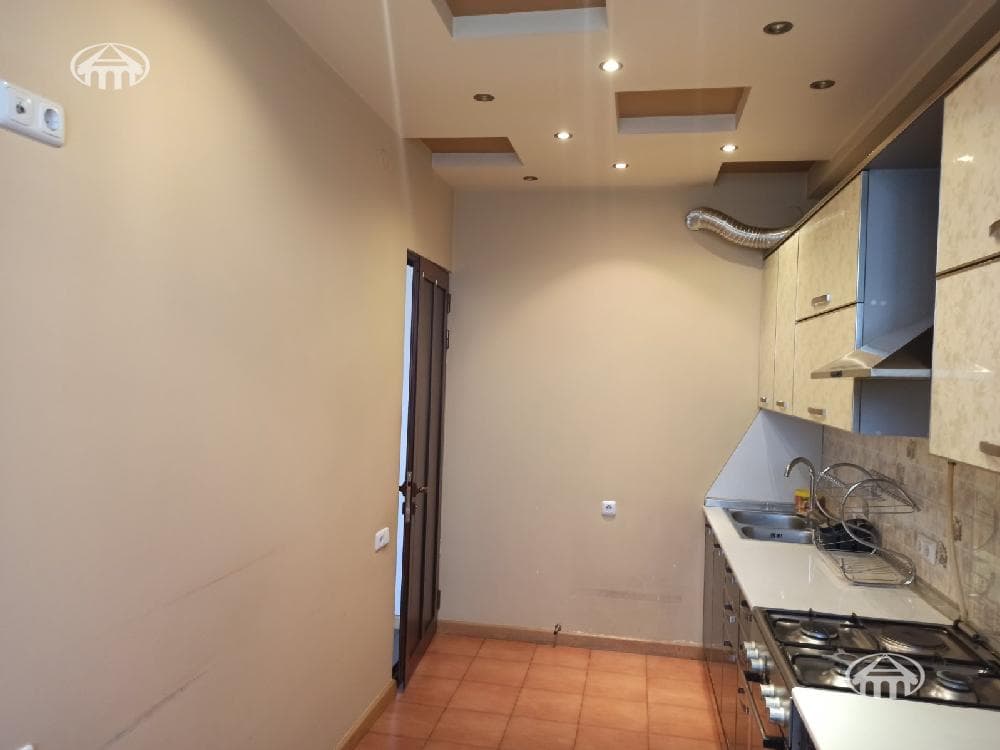 Квартира · 3 комн. · 102 м² · Арабкир