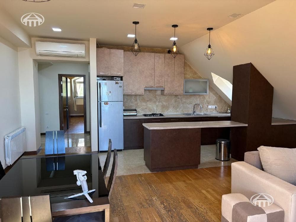 Apartment · 3 rooms · 120 m² · Kentron