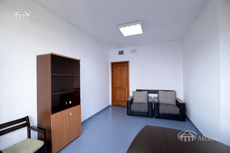 Office · 98 m² · Kentron