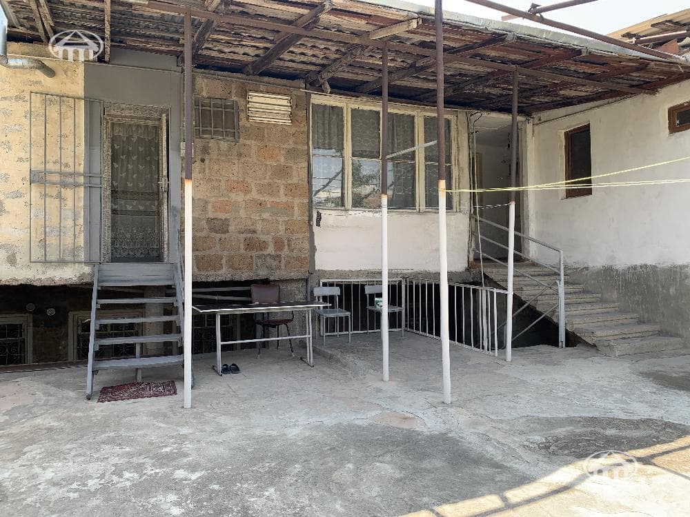 Дом · 9 комн. · 450 м² · Малатия-Себастия