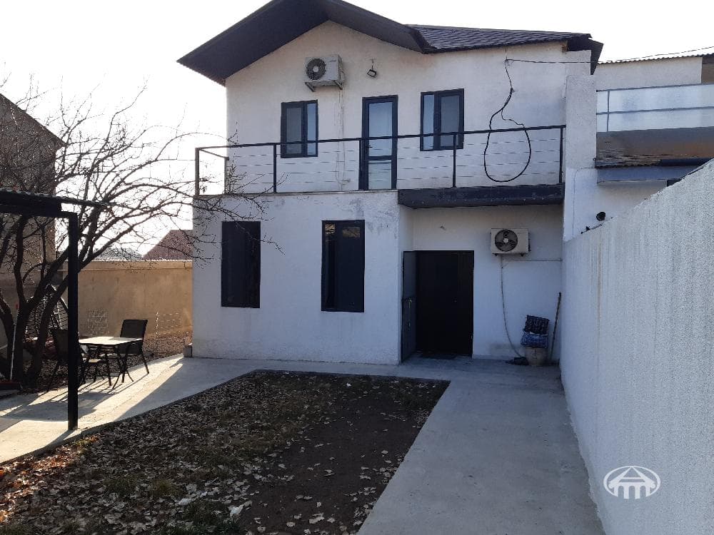 Առանձնատուն · 4 սեն. · 142 մ² · Զովունի