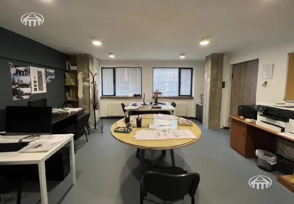 Office · 99 m² · Kentron