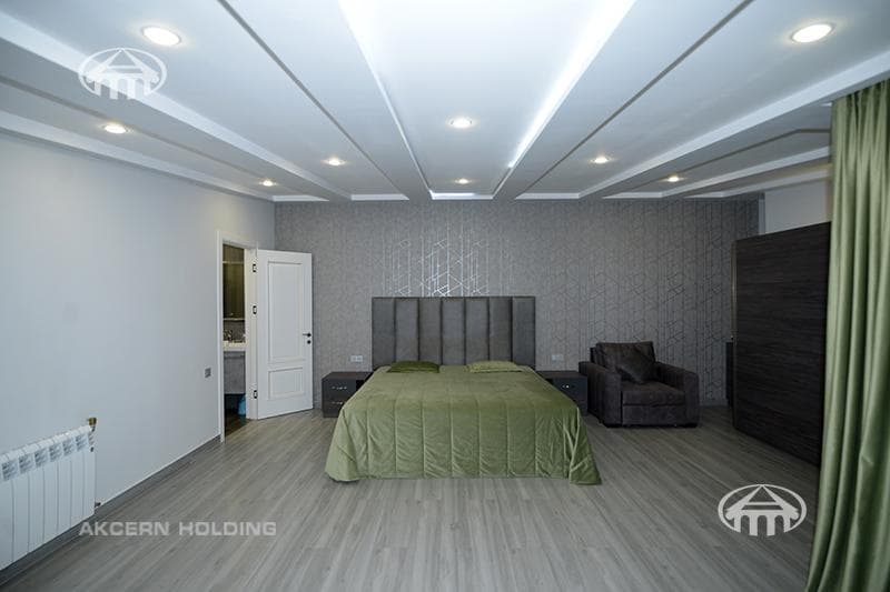 House · 6 rooms · 567 m² · Ajapnyak