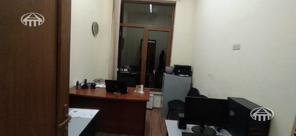 Office · 173 m² · Kentron