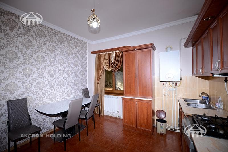 Առանձնատուն · 3 սեն. · 242 մ² · Դավթաշեն